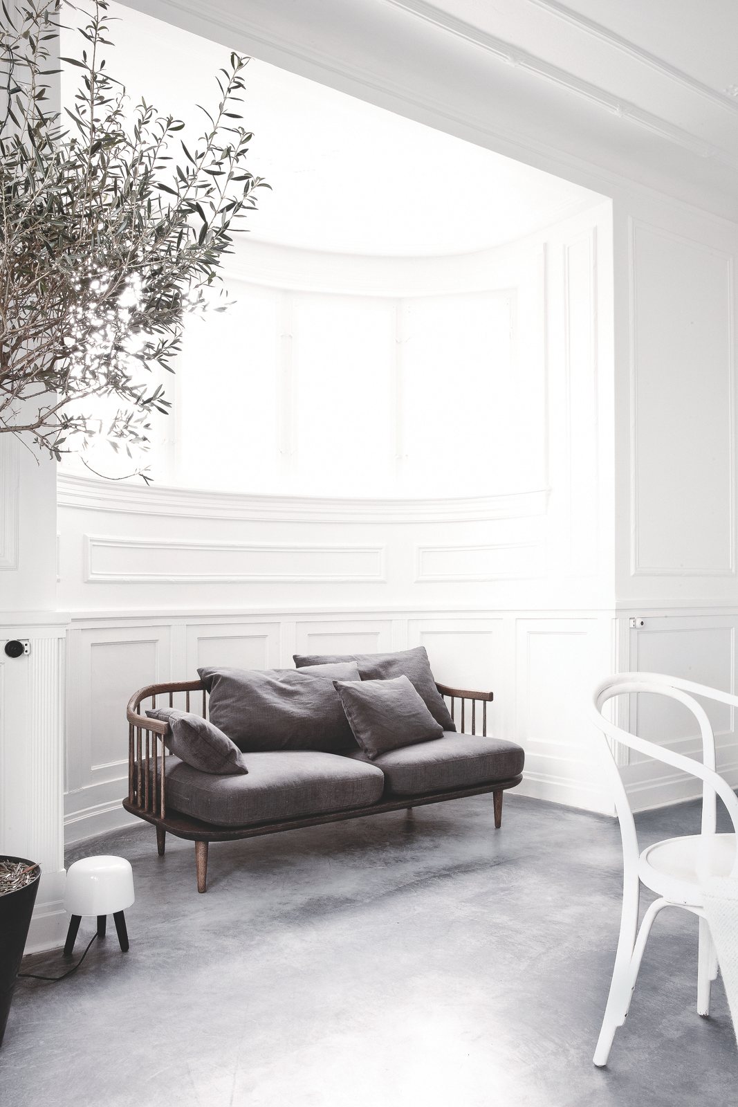 Deens minimalistisch interieur vol met designmeubelen