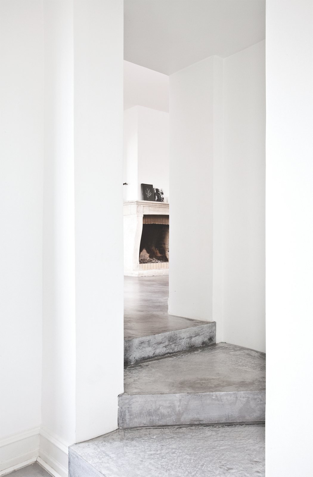 Deens minimalistisch interieur vol met designmeubelen