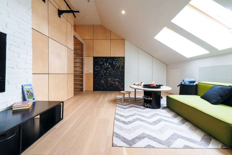 Deze moderne kindvriendelijke woonkamer moet je zien!