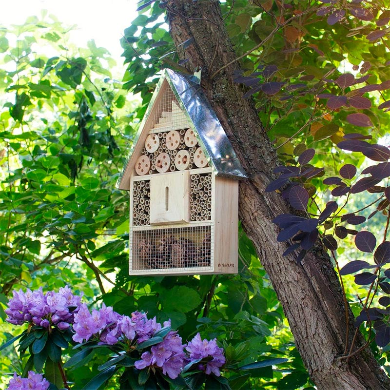 diervriendelijke voortuin decoratie ideeen insectenhotel