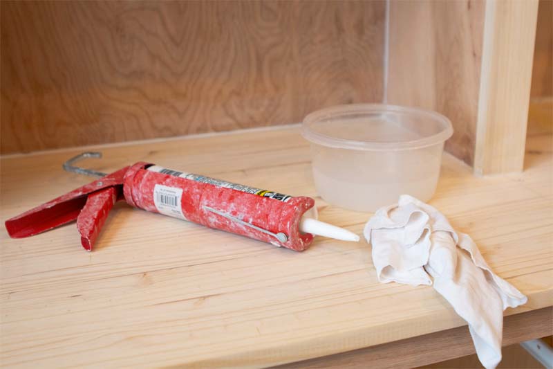 diy inbouwkast verven verfspuit naden kitten diy inbouwkast verven verfspuit naden kitten