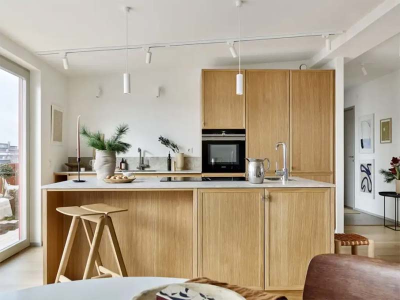 een nieuwe keuken van hout