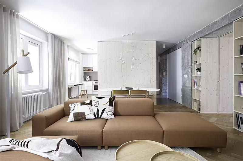 grenenhouten inbouwkast woonkamer