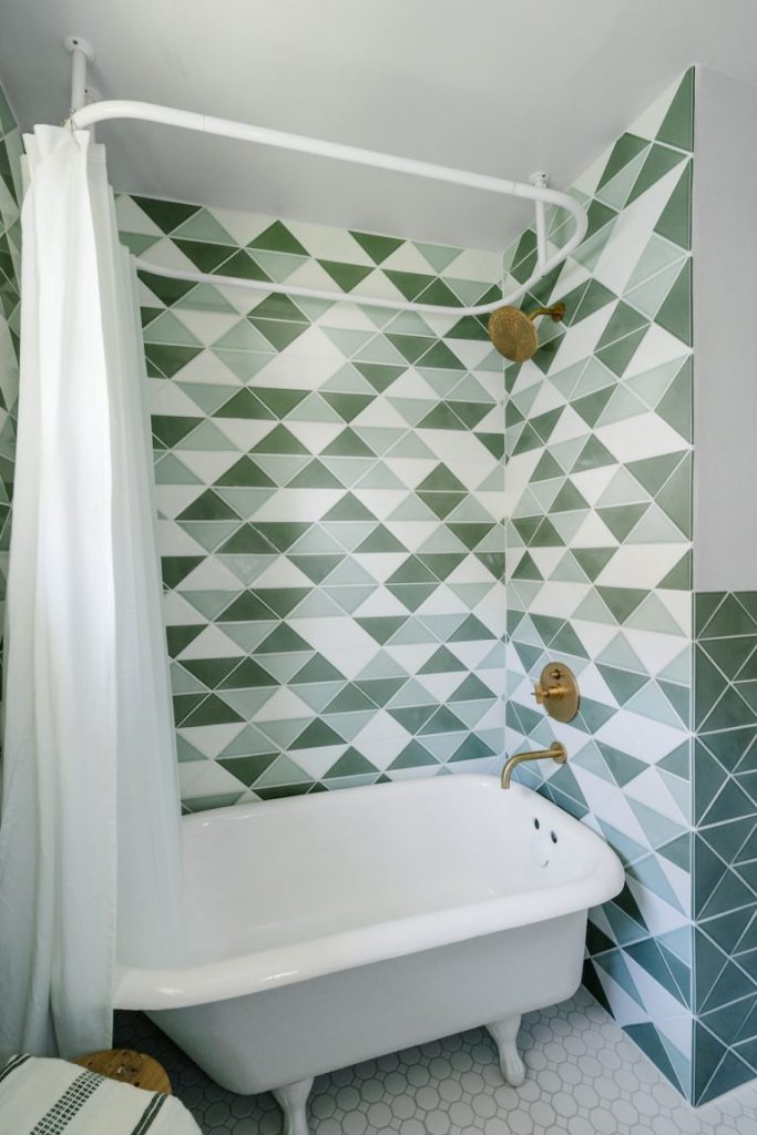 groene tegels badkamer vintage groene geometrische tegels