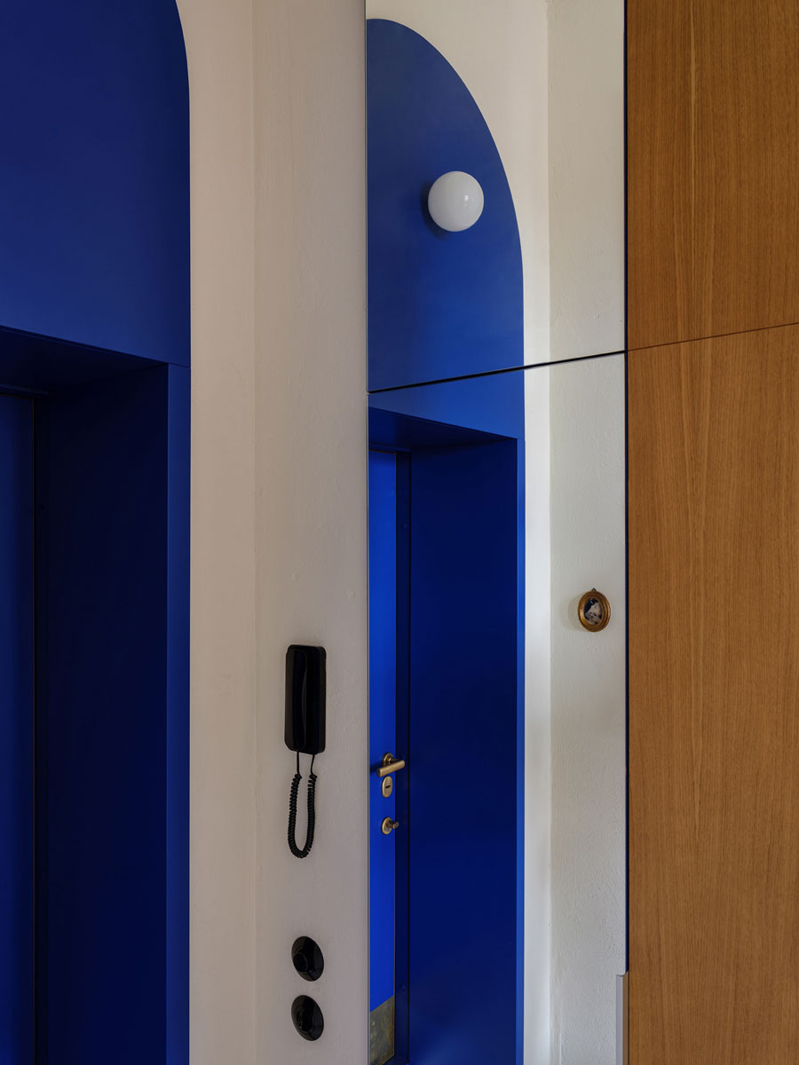 Het mooie karakteristieke vintage appartement van filmregisseur Marc Raymond Wilkins