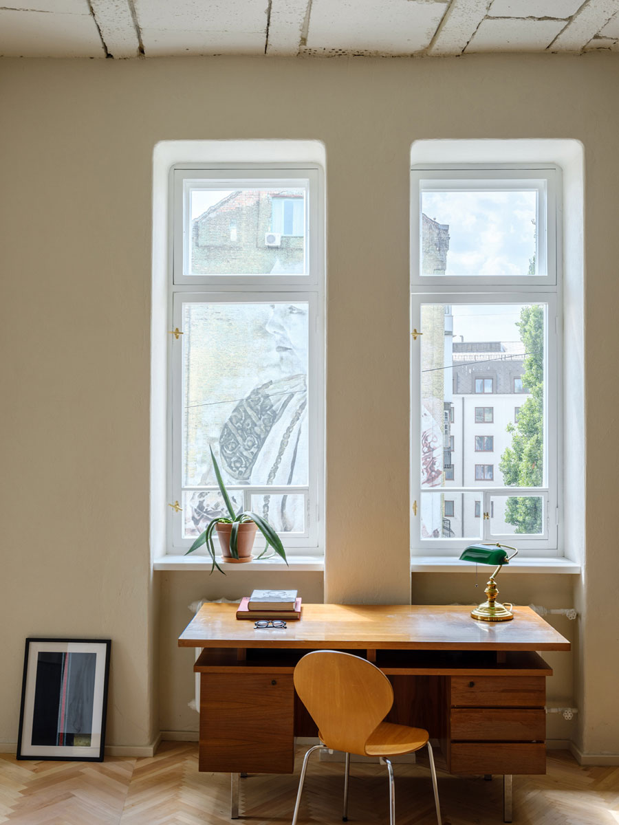 Het mooie karakteristieke vintage appartement van filmregisseur Marc Raymond Wilkins