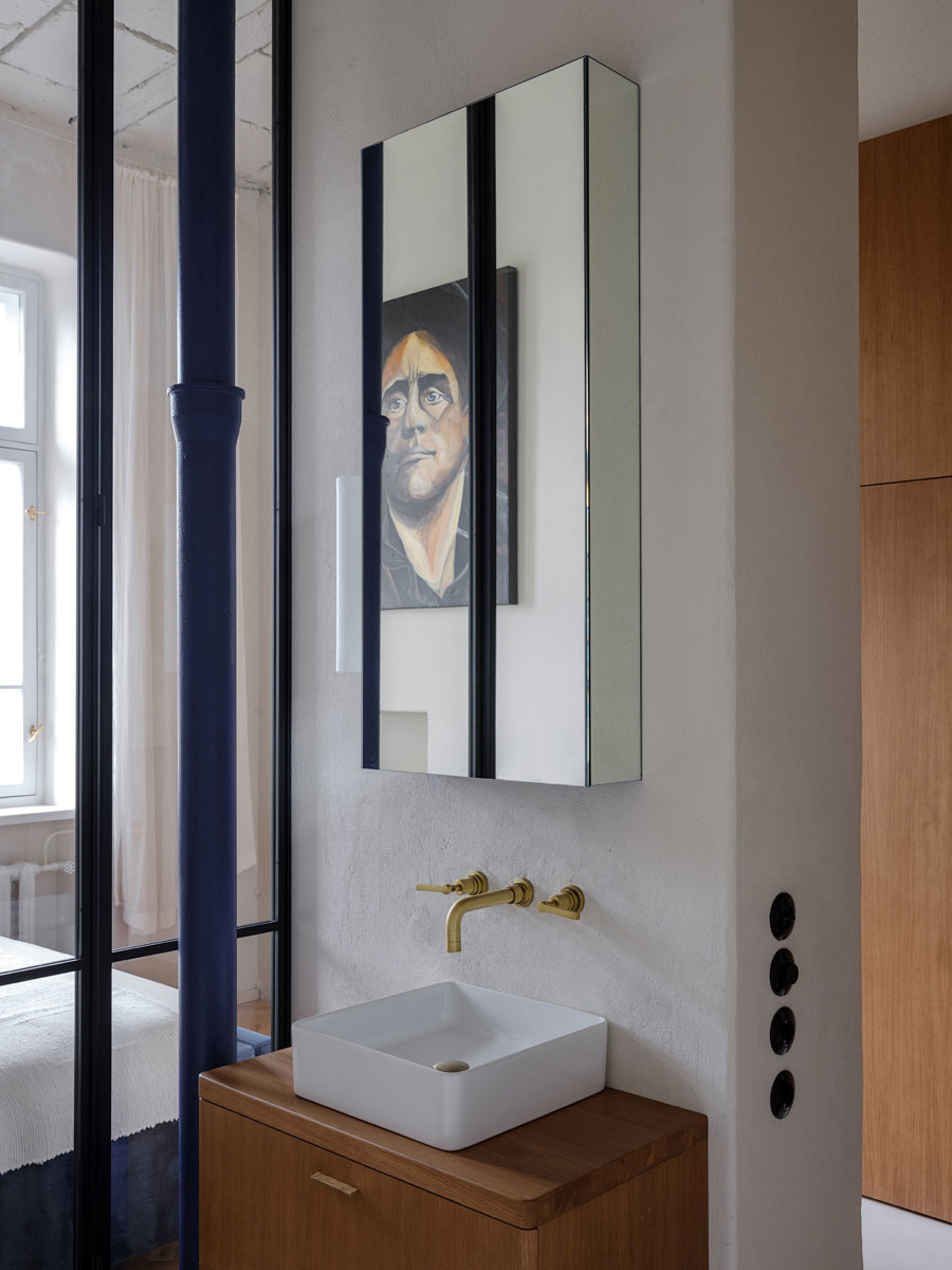 Het mooie karakteristieke vintage appartement van filmregisseur Marc Raymond Wilkins