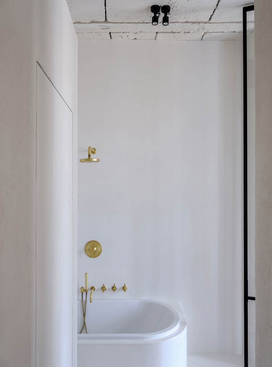 Het mooie karakteristieke vintage appartement van filmregisseur Marc Raymond Wilkins