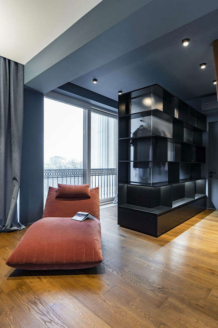 Het ontwerp van deze slaapkamer is gebaseerd op een luxe hotelkamer