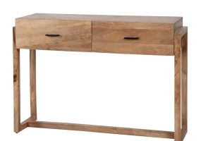 houten sidetable achter bank