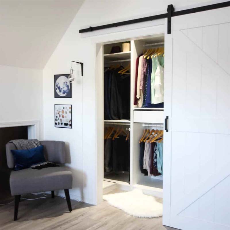 inloopkast maken slaapkamer met schuifdeur