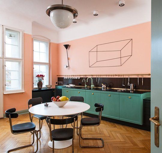 Keuken met een andere kleur plint Keuken met een andere kleur plint