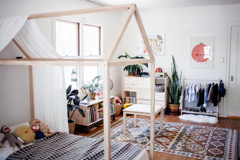 De kinderkamer van Adam en Edie is geïnspireerd door de Montessori methode