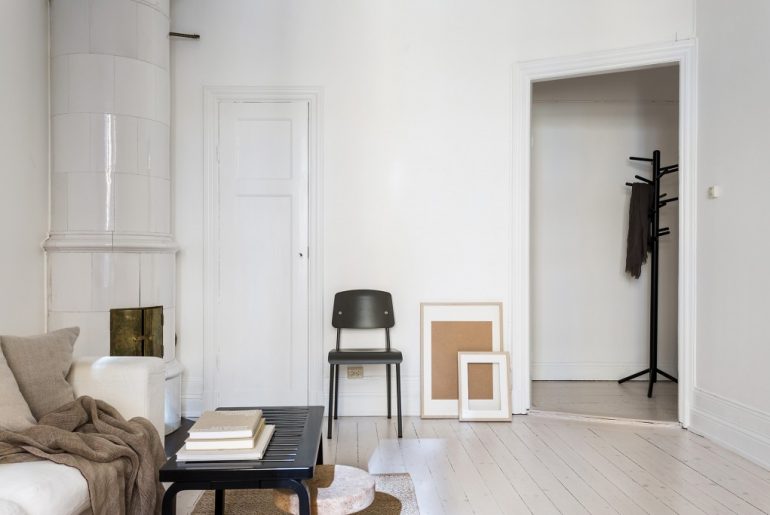 kleine-minimalistisch-mooi-ingerichte-woonkamer