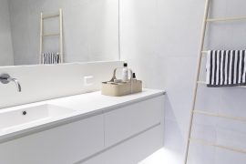 Lichte moderne badkamer van Maja