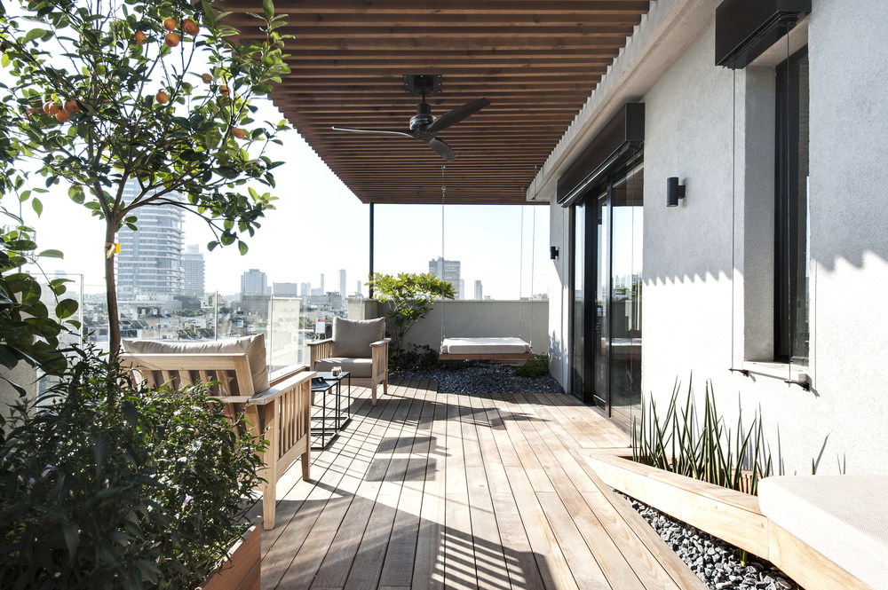 Lounge balkon van een stoer loft appartement Lounge balkon van een stoer loft appartement