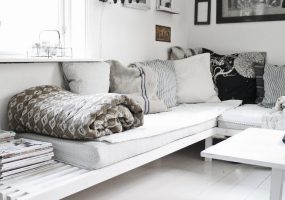 Loungebank maken in woonkamer