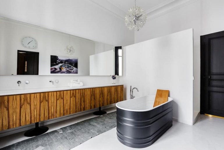 luxe karakteristieke badkamer vrijstaand bad agabe