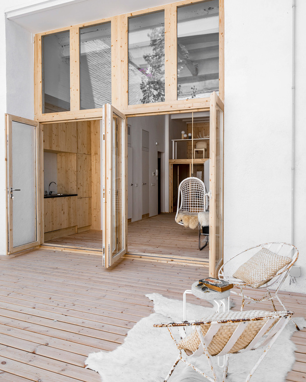 Minimalistische oase tuin in Barcelona