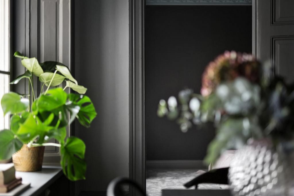 Minimalistische slaapkamer inloopkast combinatie