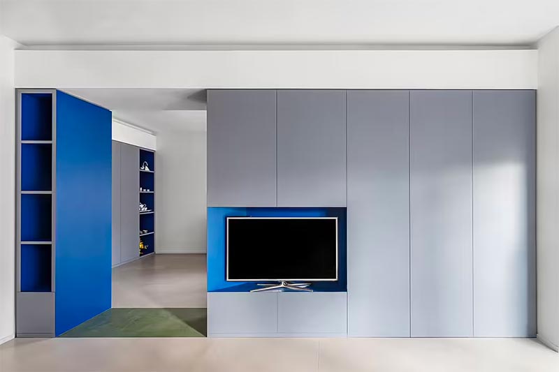 modern interieur grijs blauwe kast