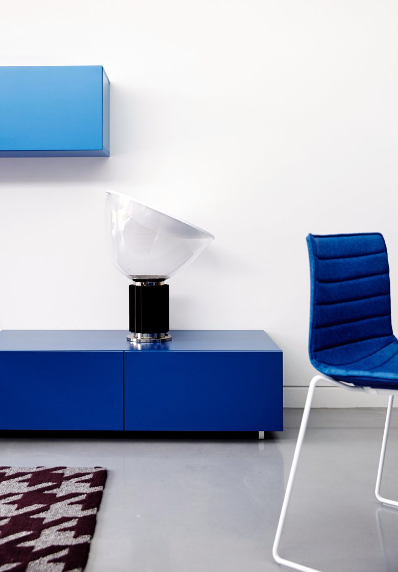 Moderne design woonkamer met tinten blauw