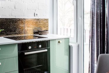 In deze moderne keuken is Scandinavisch met vintage gecombineerd
