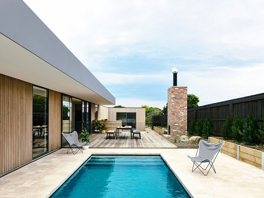 Moderne onderhoudsvriendelijke tuin met zwembad