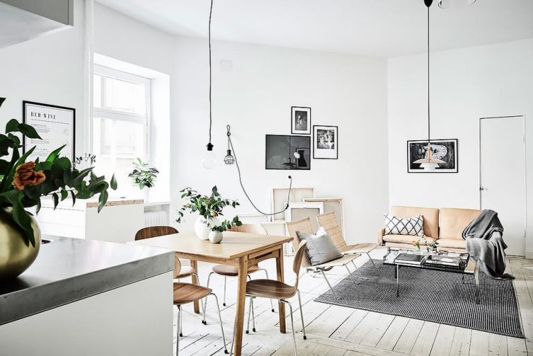 Mooie a-symmetrische woonkamer