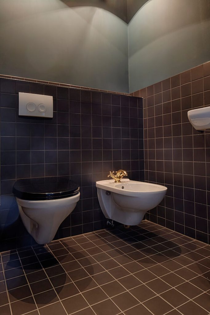 De mooie badkamers van The Duke Boutique Hotel
