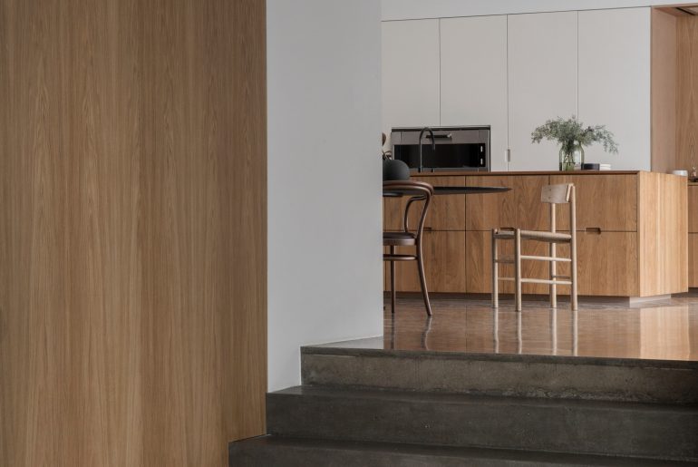 De mooie keuken van het Gjøvik House project