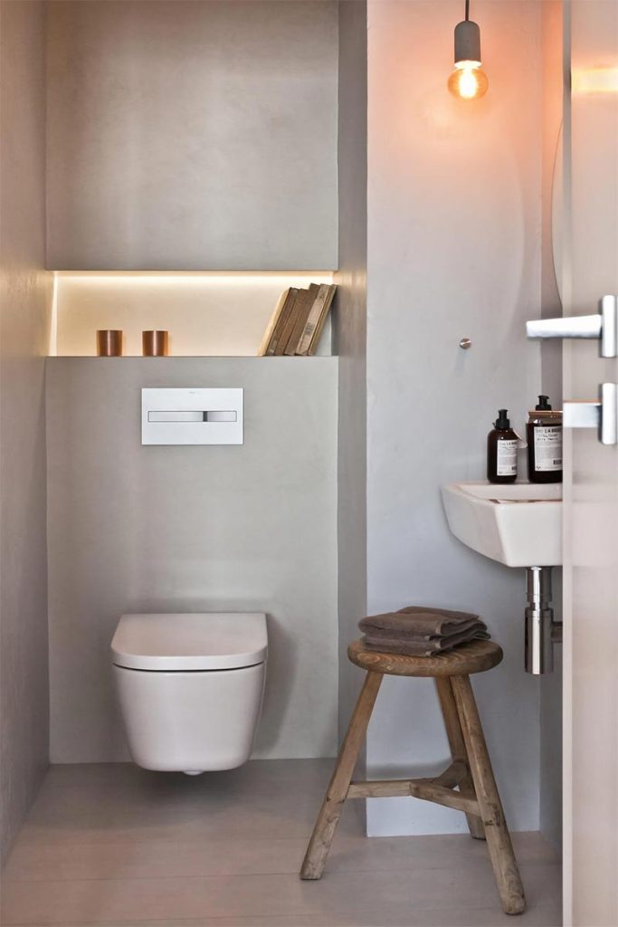 nis muur toilet