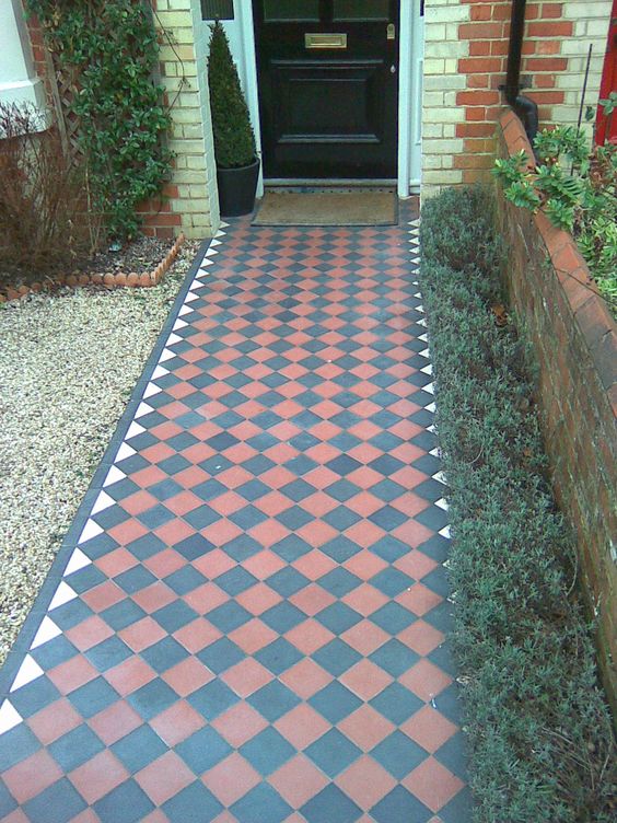 onderhoudsvriendelijke-voortuin-tip-plantenborder