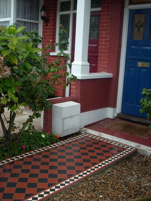 onderhoudsvriendelijke-voortuin-tip-plantenborder