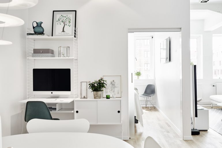 Open werkplek met string kast