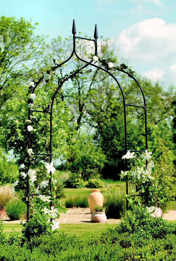 romantische tuin rozenboog