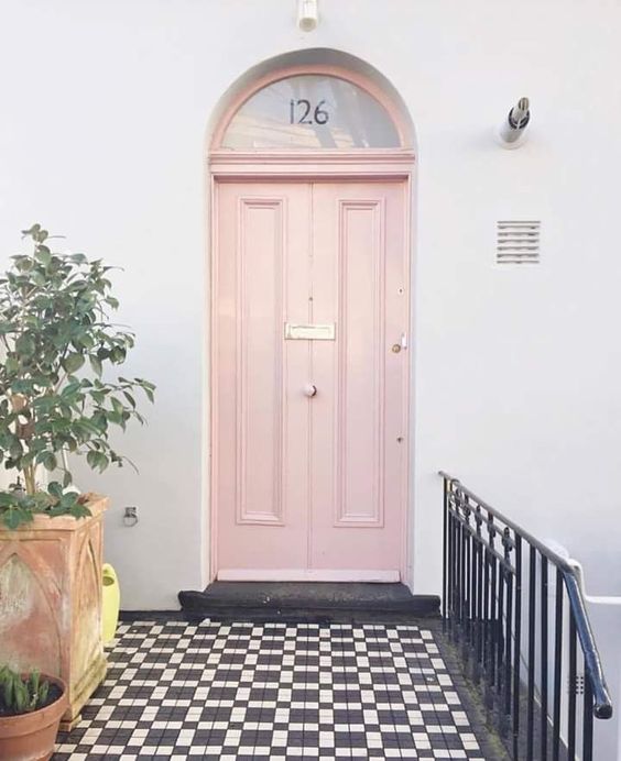 Roze voordeur