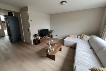 toilet open trap dichtmaken woonkamer