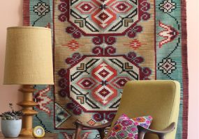 Vloerkleed aan de muur