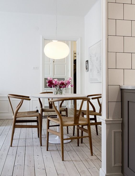 Wishbone chair Wishbone chair