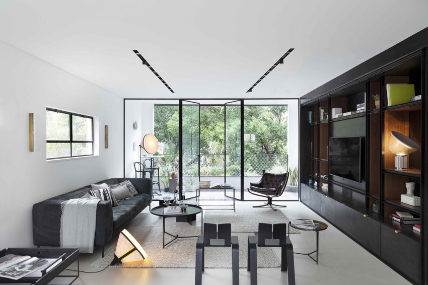 Woonkamer ideeen - grote tv wandkast maatwerk