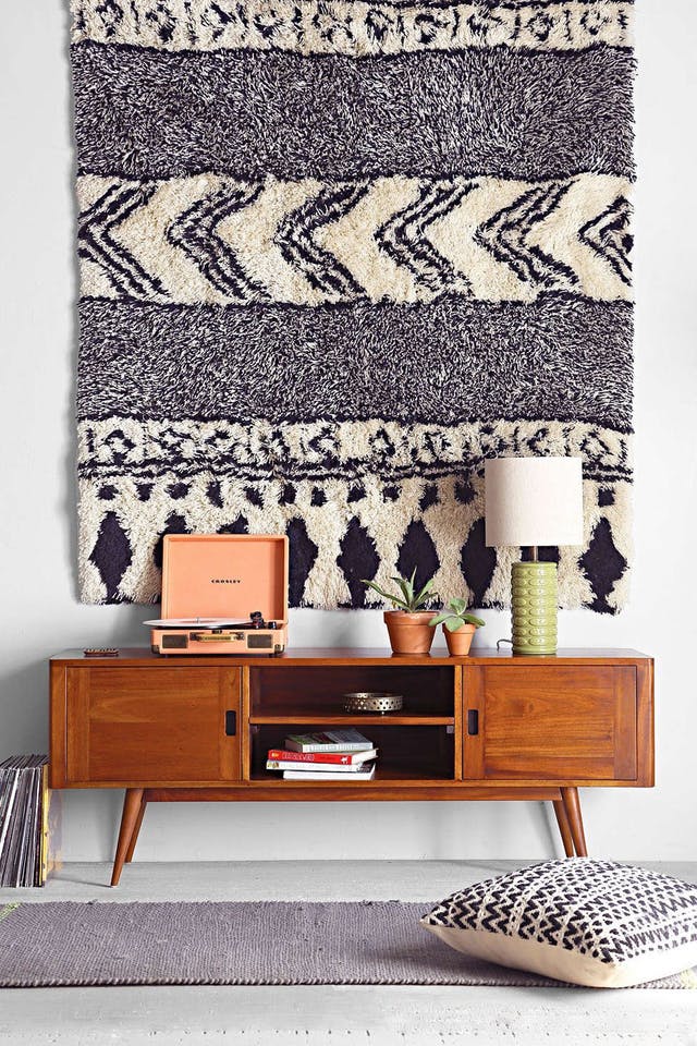 woonkamer ideeen vloerkleed aan muur