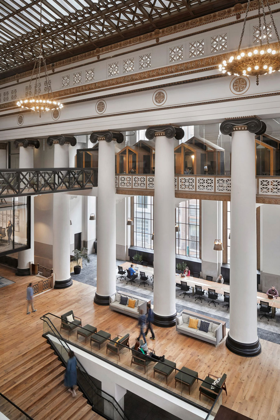 ZGF Architects transformeert het historische Portland-bankgebouw in het kantoor van technologiebedrijf Expensify