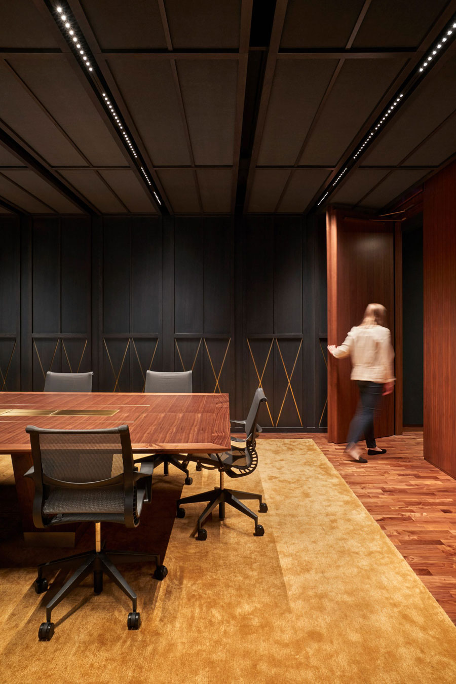 ZGF Architects transformeert het historische Portland-bankgebouw in het kantoor van technologiebedrijf Expensify