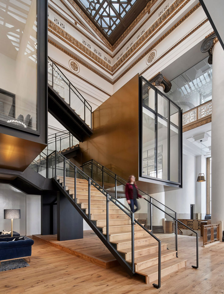 ZGF Architects transformeert het historische Portland-bankgebouw in het kantoor van technologiebedrijf Expensify