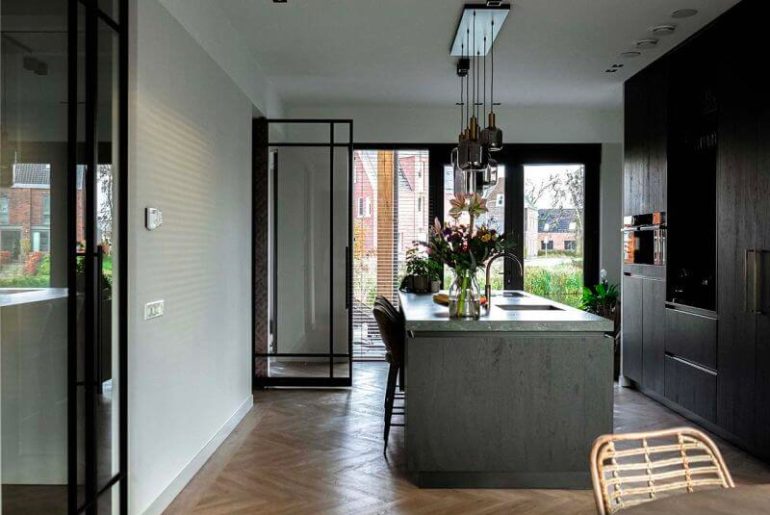 zwarte aluminium deuren