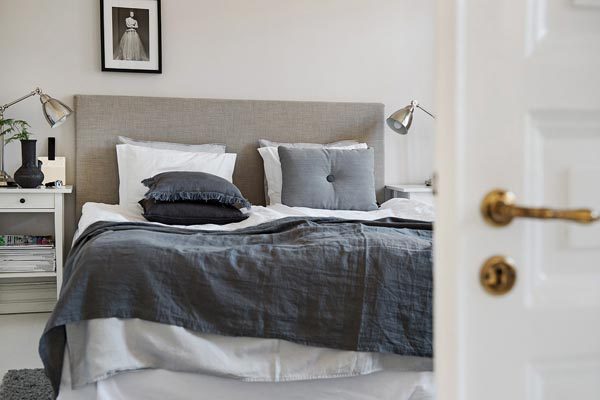 Zweedse slaapkamer met authentieke details